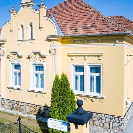Ditlin Apartmanok Pápa Eksteriør bilde