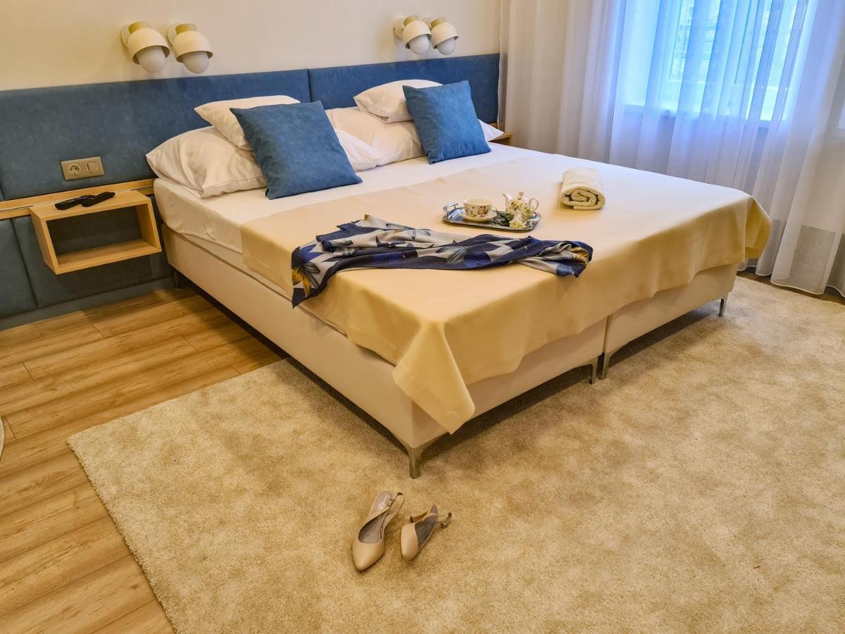 Ditlin Apartmanok Pápa Eksteriør bilde
