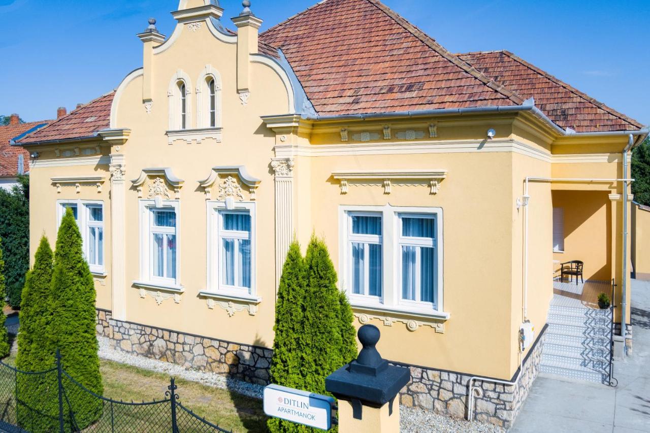 Ditlin Apartmanok Pápa Eksteriør bilde